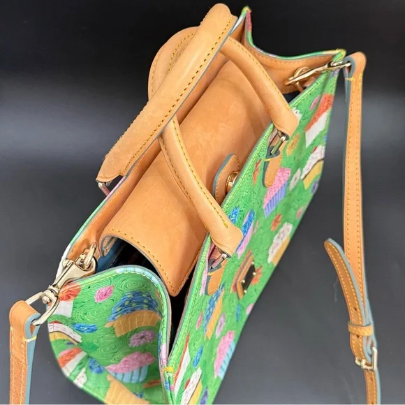 Rare DOONEY & BOURKE Kelly Green Cupcake Print Coated Canvas Limited Ed Satchel - Picture 5 of 15